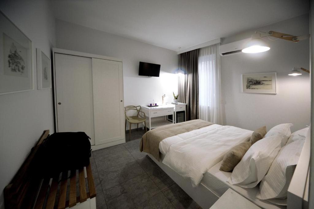Konak Rooms L Skanderbeg Square Tirana Exterior photo